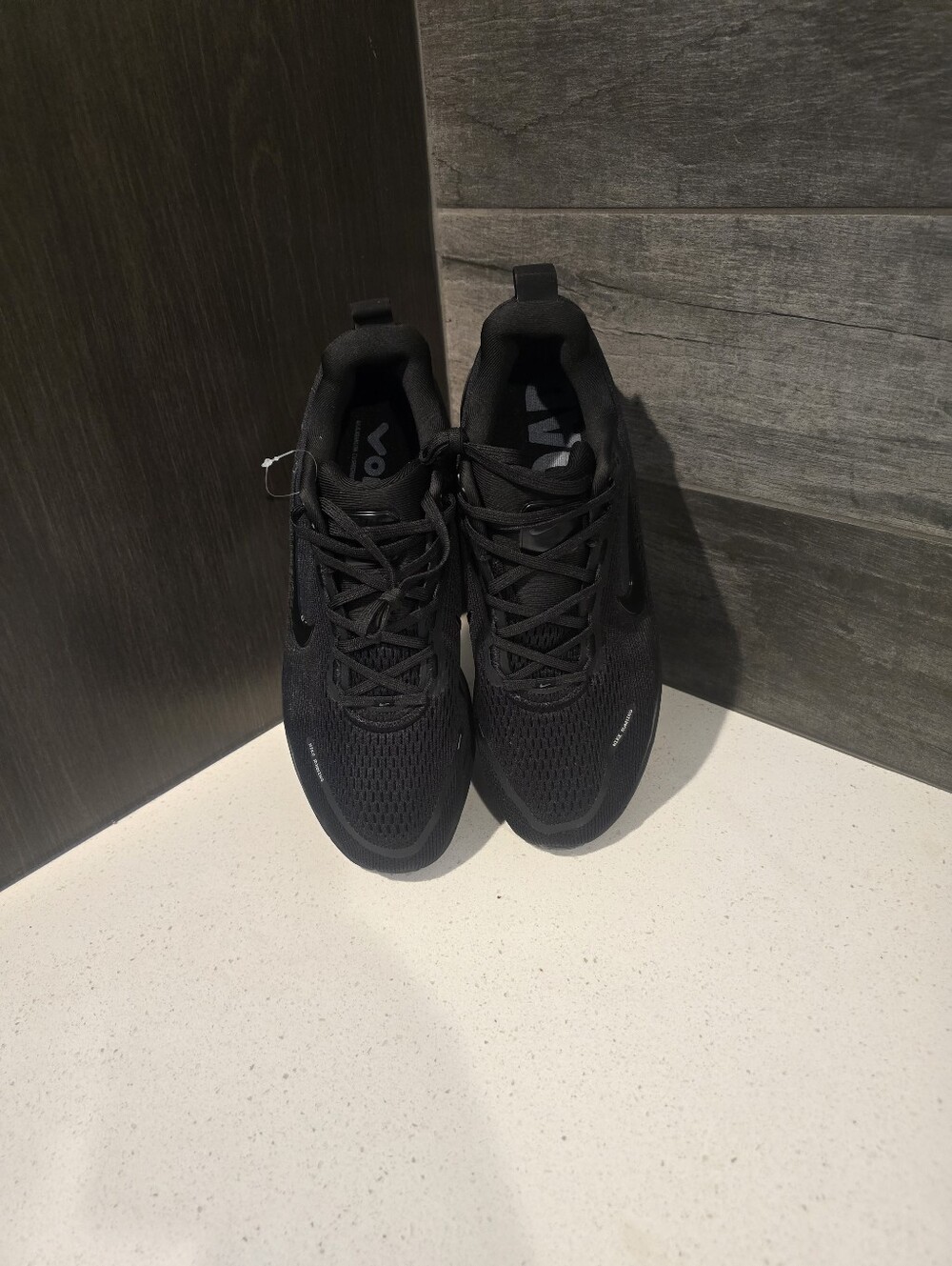 Nike Vomero 18 - Picture 2 of 3